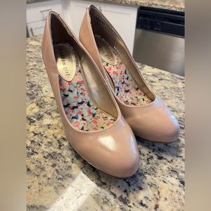Madden Girl Nude Heels Size 7.5.